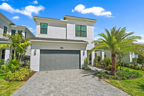 $9,750 | 13577 Artisan Circle, Palm Beach Gardens, FL 33418