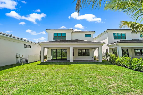 $9,750 | 13577 Artisan Circle, Palm Beach Gardens, FL 33418