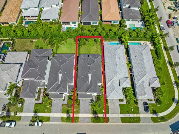 $9,750 | 13577 Artisan Circle, Palm Beach Gardens, FL 33418