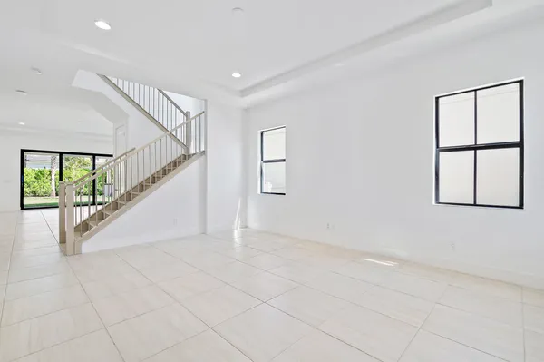 $9,750 | 13577 Artisan Circle, Palm Beach Gardens, FL 33418