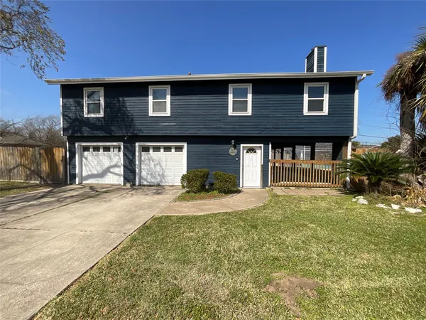 $199,000 | 502 Oakdale Avenue, Shoreacres, TX 77571