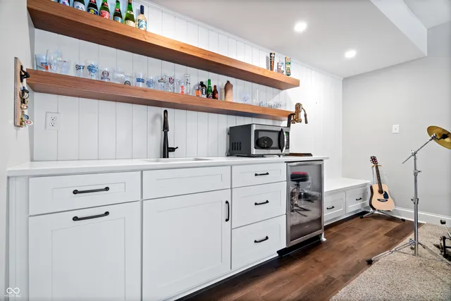 $1,575,000 | 9806 Gulfstream Court, Fishers, IN 46037