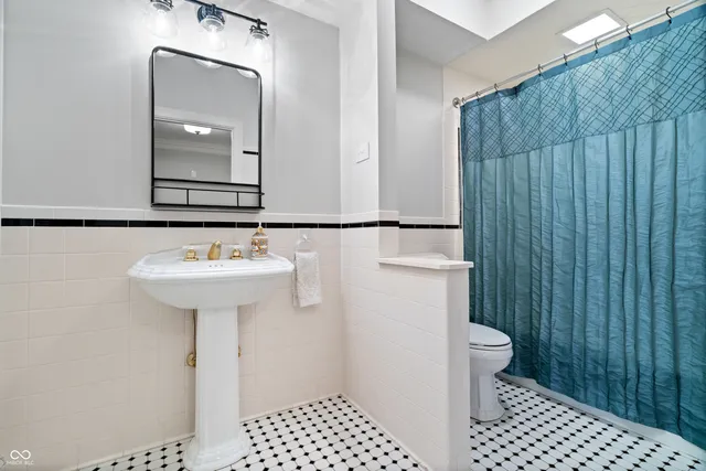 $1,575,000 | 9806 Gulfstream Court, Fishers, IN 46037