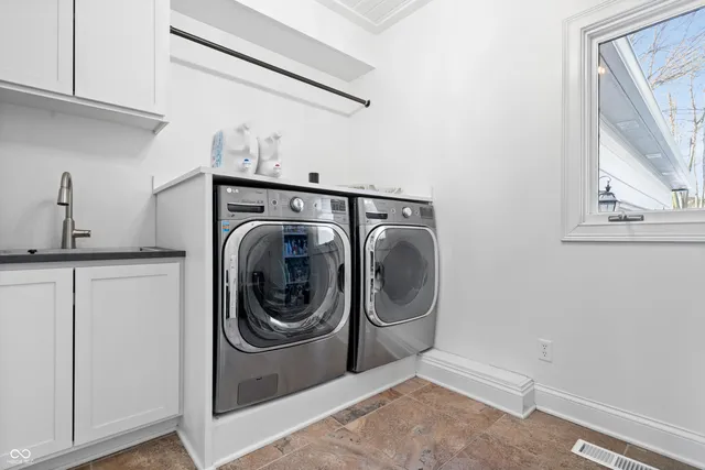 $1,575,000 | 9806 Gulfstream Court, Fishers, IN 46037