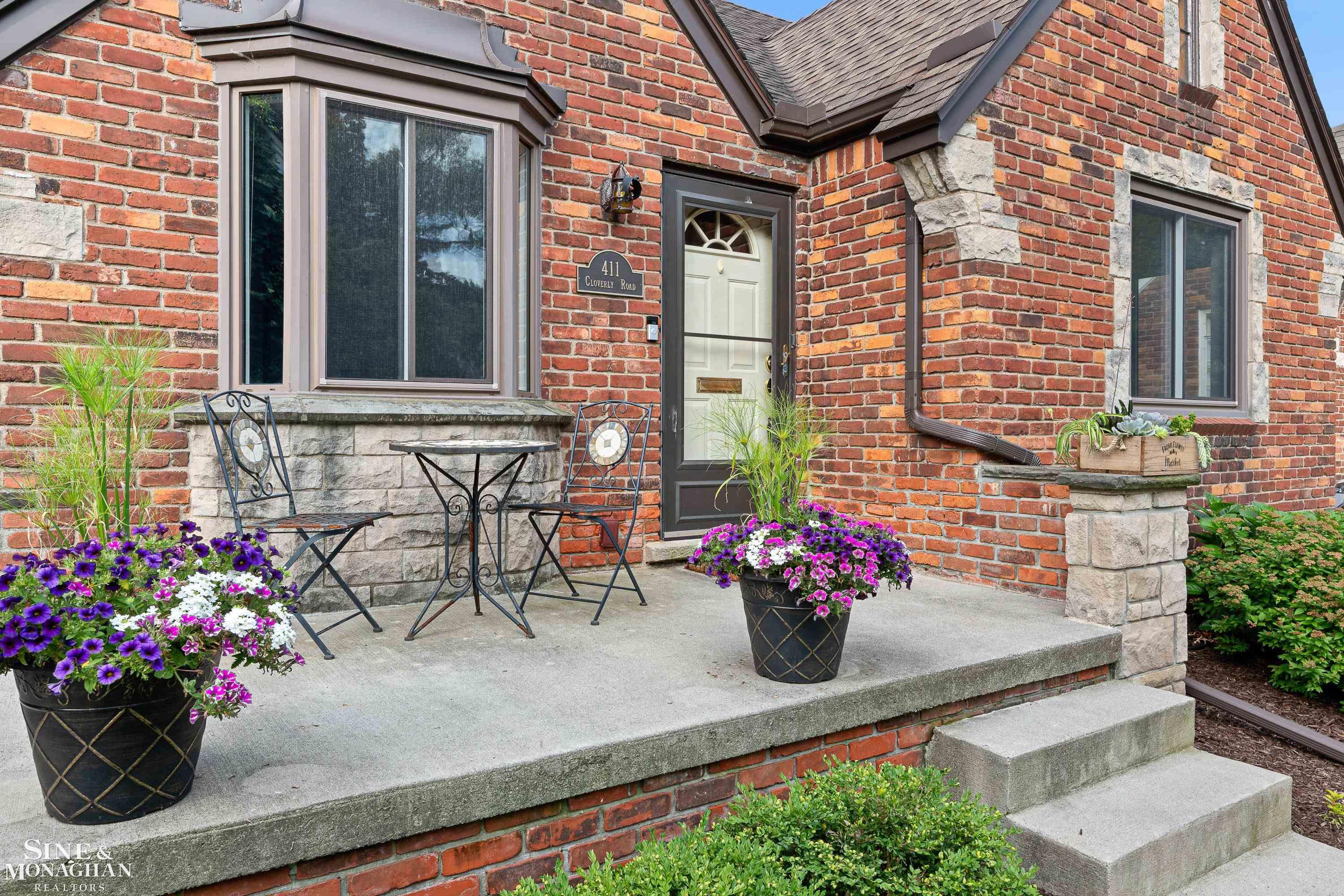 411 Cloverly Road Grosse Pointe Farms, MI 48236 - Photo 2 of 40