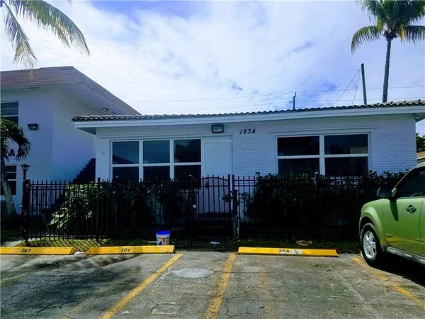 $2,675 | 1826 Johnson Street, Unit 1834, Hollywood, FL 33020