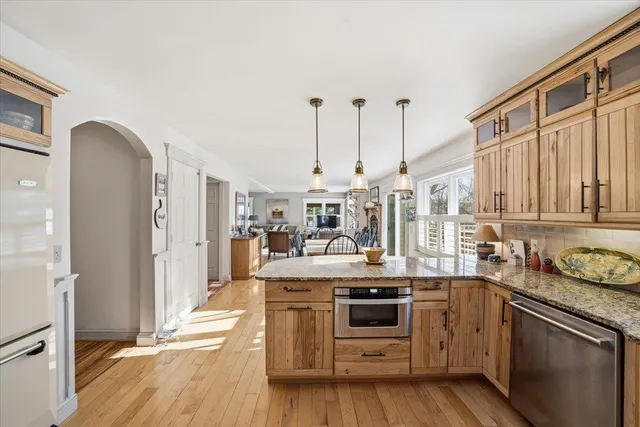 $840,000 | 60 Holiday Point Road, North Hero, VT 05474