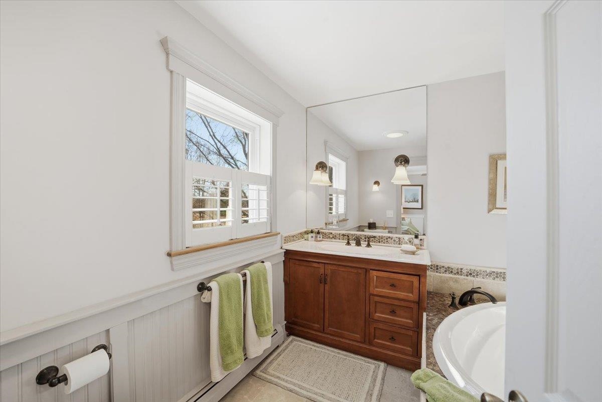 60 Holiday Point Road North Hero, VT 05474 - Photo 43 of 54