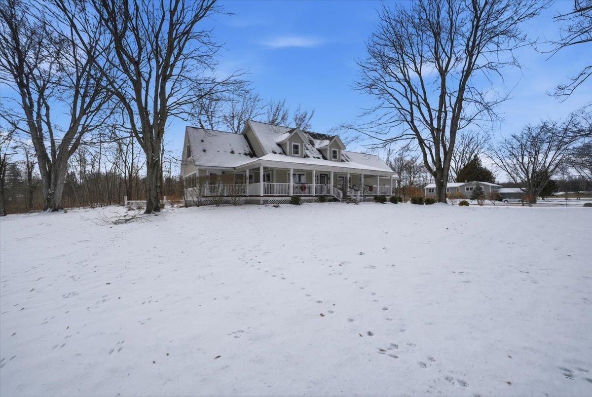 60 Holiday Point Road North Hero, VT 05474 - Photo 8 of 54