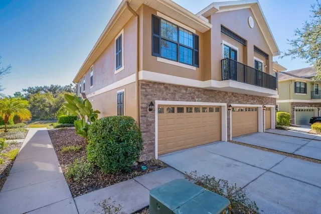 $325,000 | 16431 Kingletridge Avenue, Lithia, FL 33547