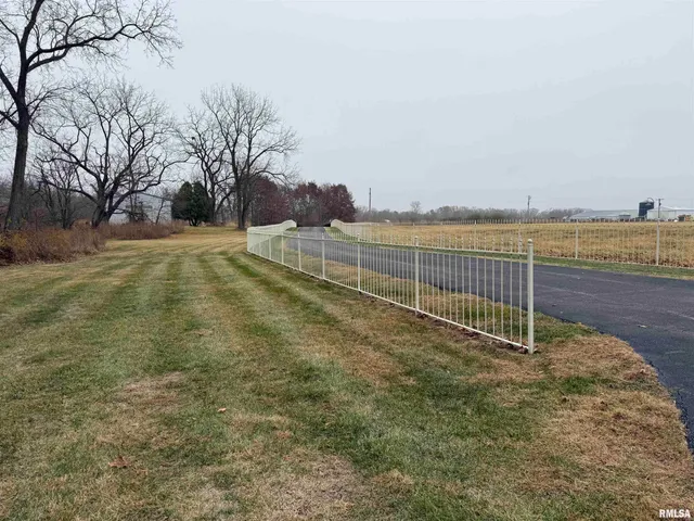 $325,000 | 14850 Ray Road, Rushville, IL 62681