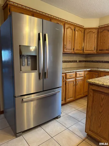 $325,000 | 14850 Ray Road, Rushville, IL 62681