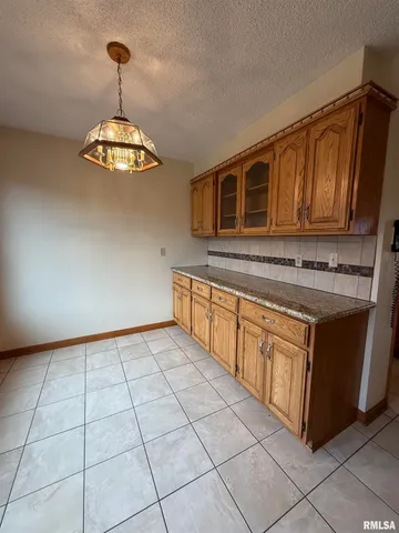 $325,000 | 14850 Ray Road, Rushville, IL 62681