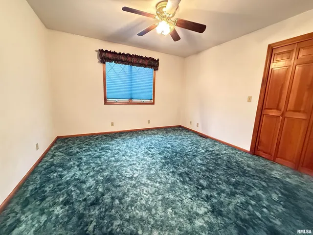 $325,000 | 14850 Ray Road, Rushville, IL 62681