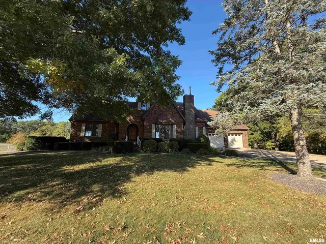 $325,000 | 14850 Ray Road, Rushville, IL 62681