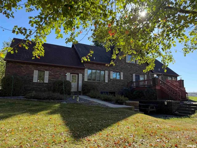 $325,000 | 14850 Ray Road, Rushville, IL 62681