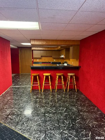 $325,000 | 14850 Ray Road, Rushville, IL 62681