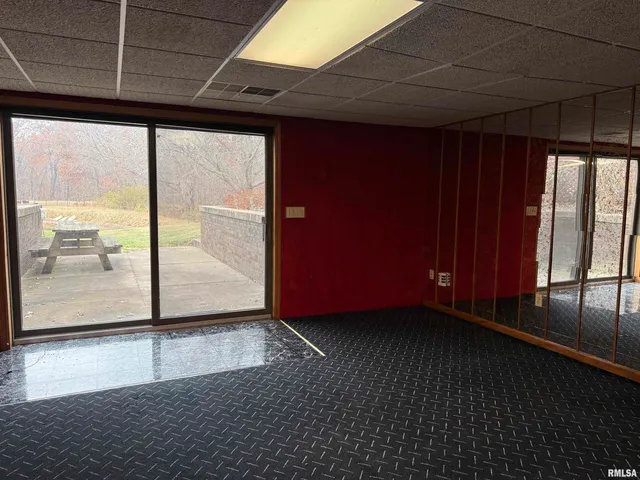 $325,000 | 14850 Ray Road, Rushville, IL 62681