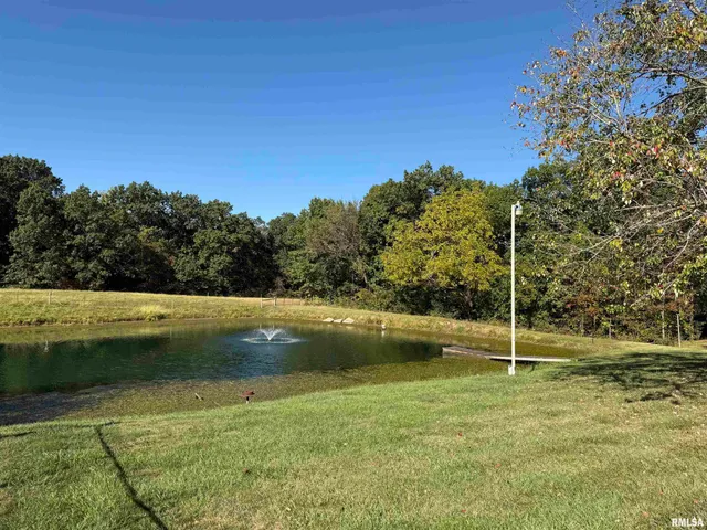 $325,000 | 14850 Ray Road, Rushville, IL 62681