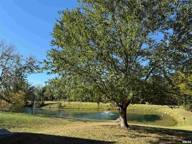 $325,000 | 14850 Ray Road, Rushville, IL 62681