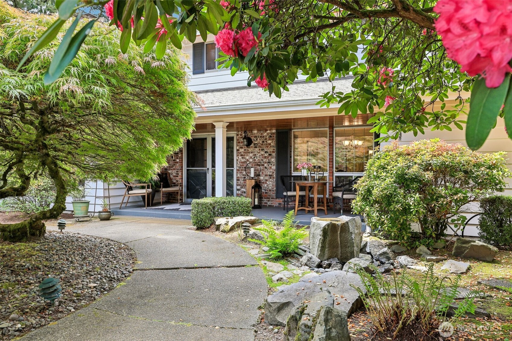 15408 Waller Road East Tacoma, WA 98445 - Photo 2 of 40