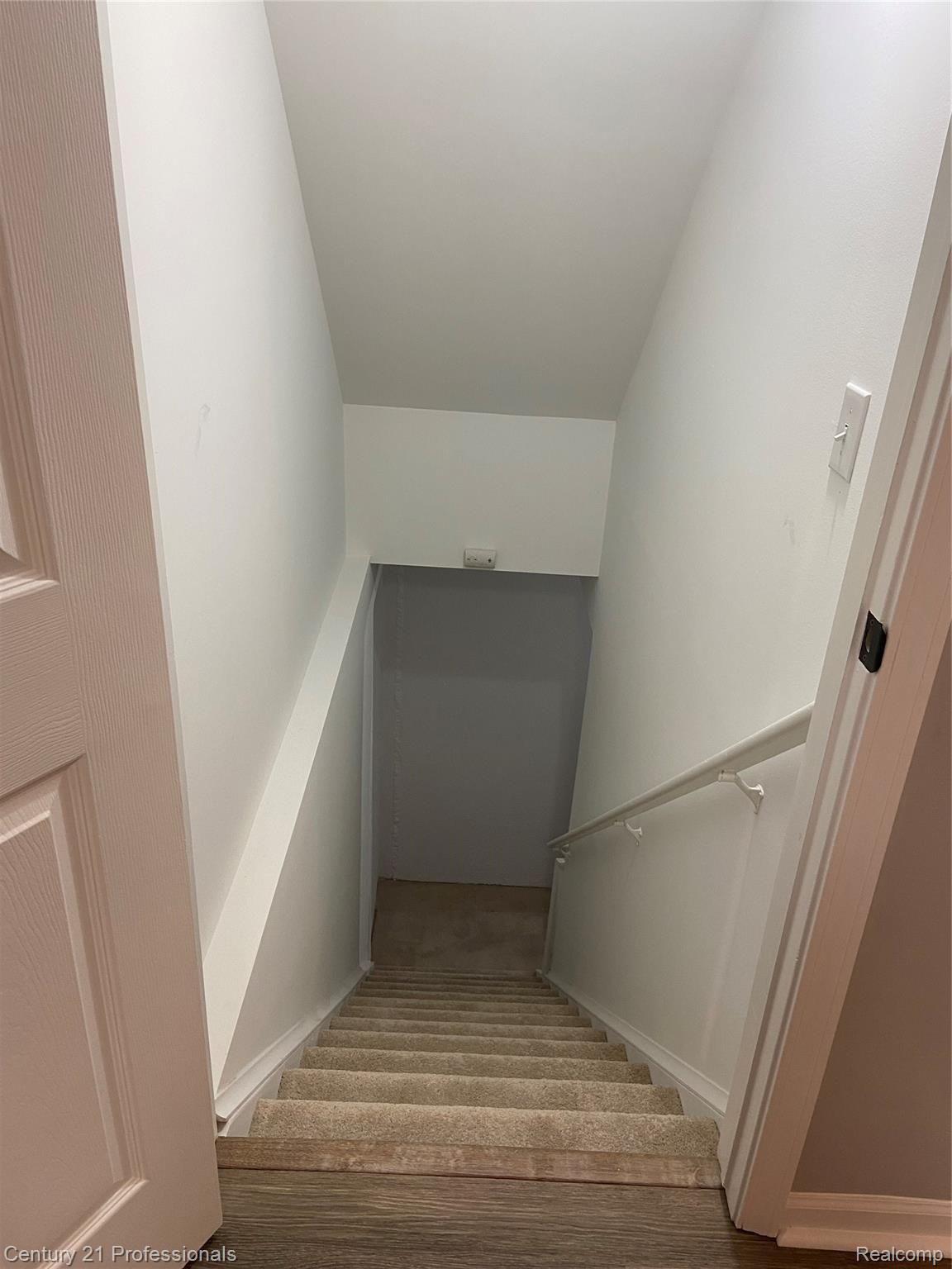 6696 Fox Hills Road Canton, MI 48187 - Photo 20 of 24 211217FoxHillsBasementStairs.jpg