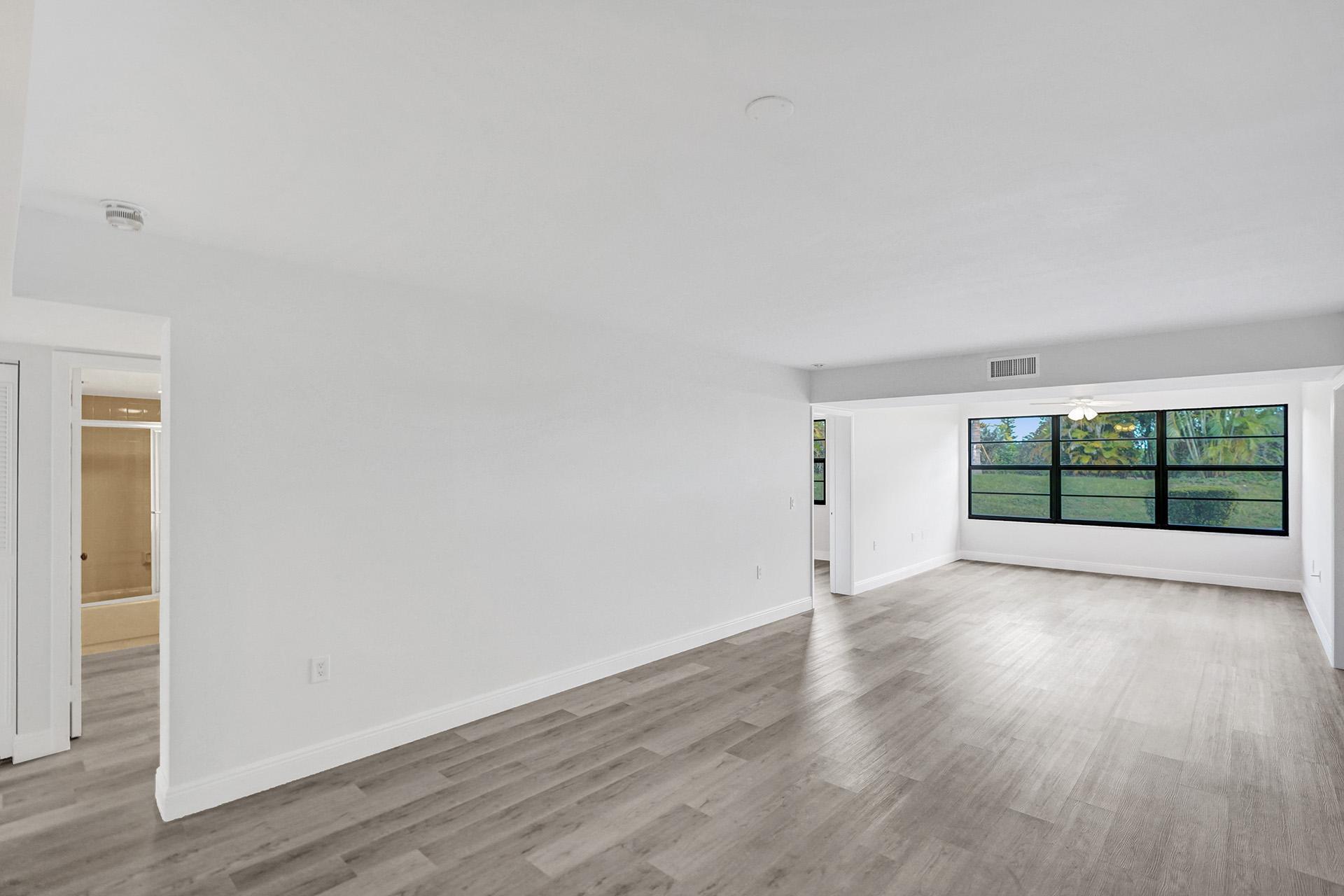 6061 Balboa Circle, Unit 103 Boca Raton, FL 33433 - Photo 11 of 34 DSC03363