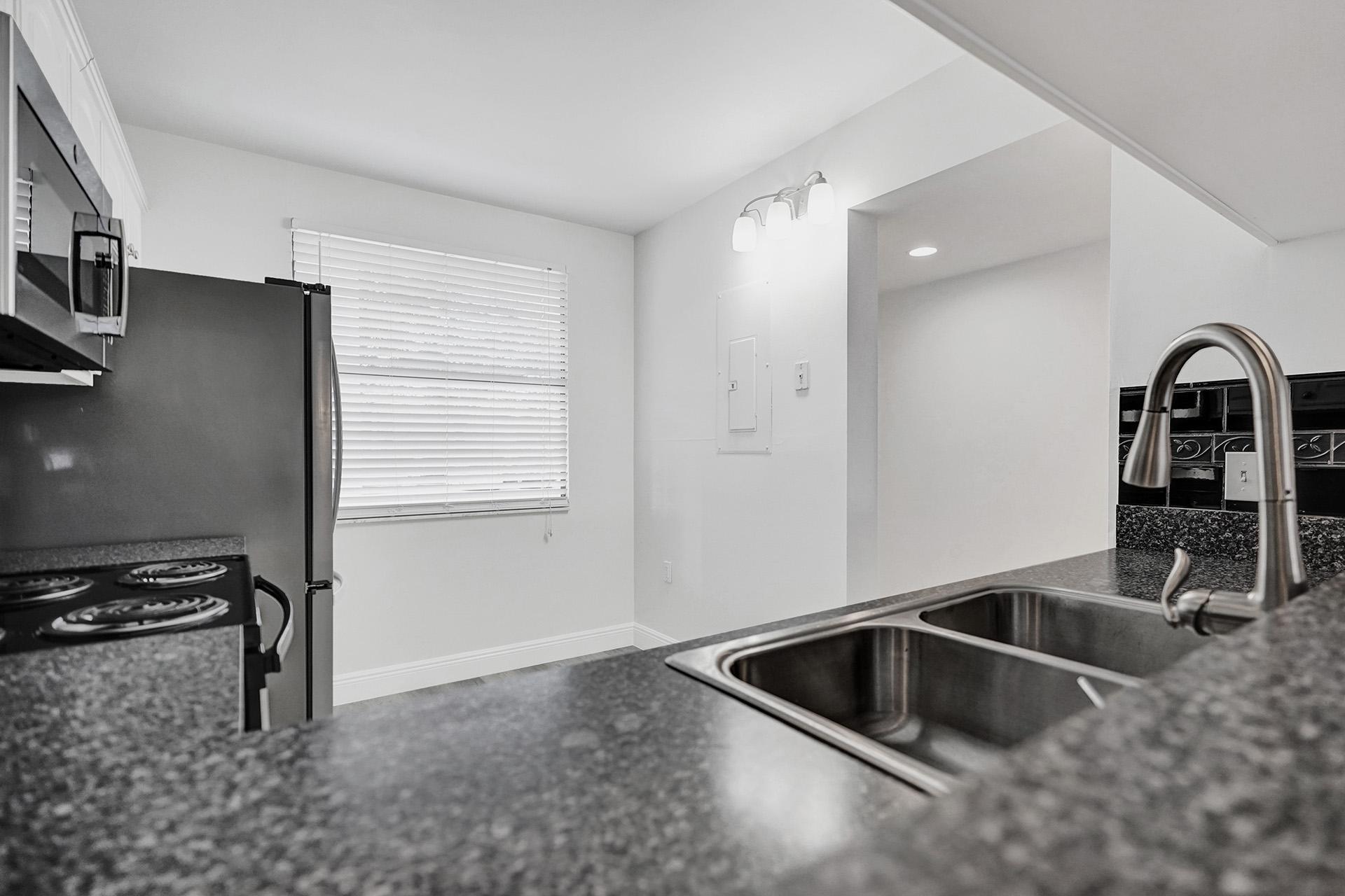 6061 Balboa Circle, Unit 103 Boca Raton, FL 33433 - Photo 10 of 34 DSC03360