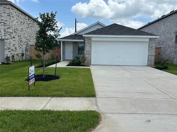 $1,730 | 6209 Alder Crk Drive, Montgomery, TX 77316