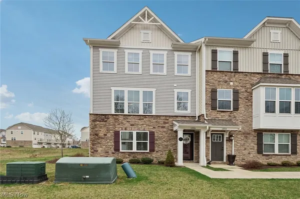 $365,000 | 1450 Caymus Court, Avon, OH 44011