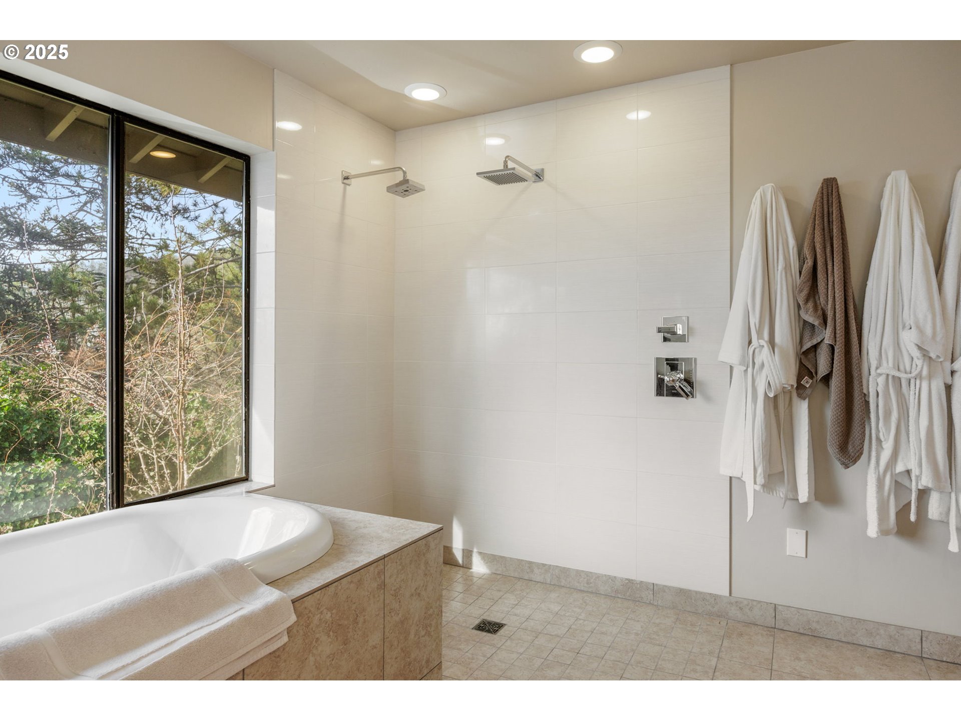 1630 Northwest Olmar Drive Grants Pass, OR 97526 - Photo 36 of 42 a bathroom with a shower and a sink