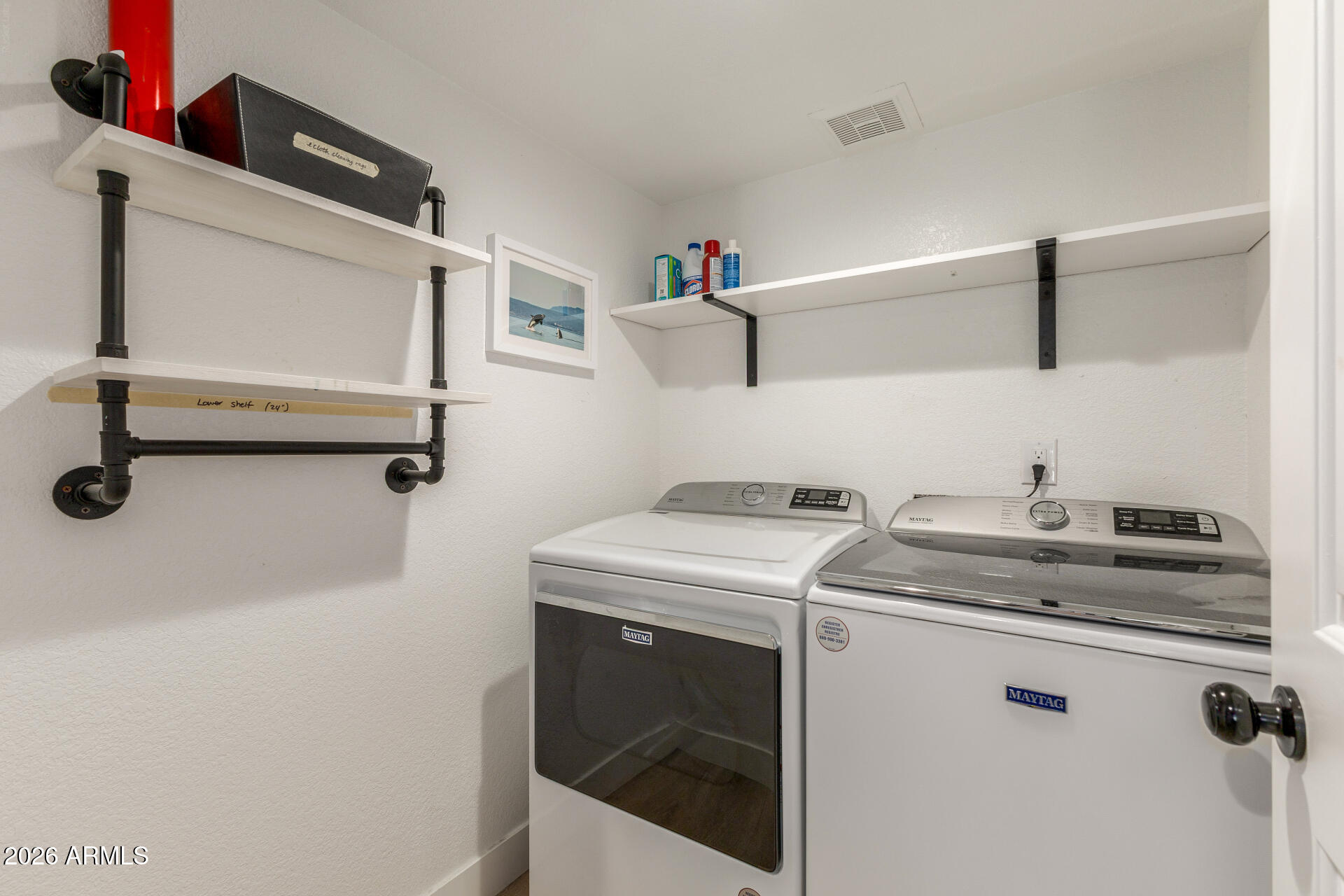 11629 North 40th Way Phoenix, AZ 85028 - Photo 36 of 47 a utility room with dryer and washer