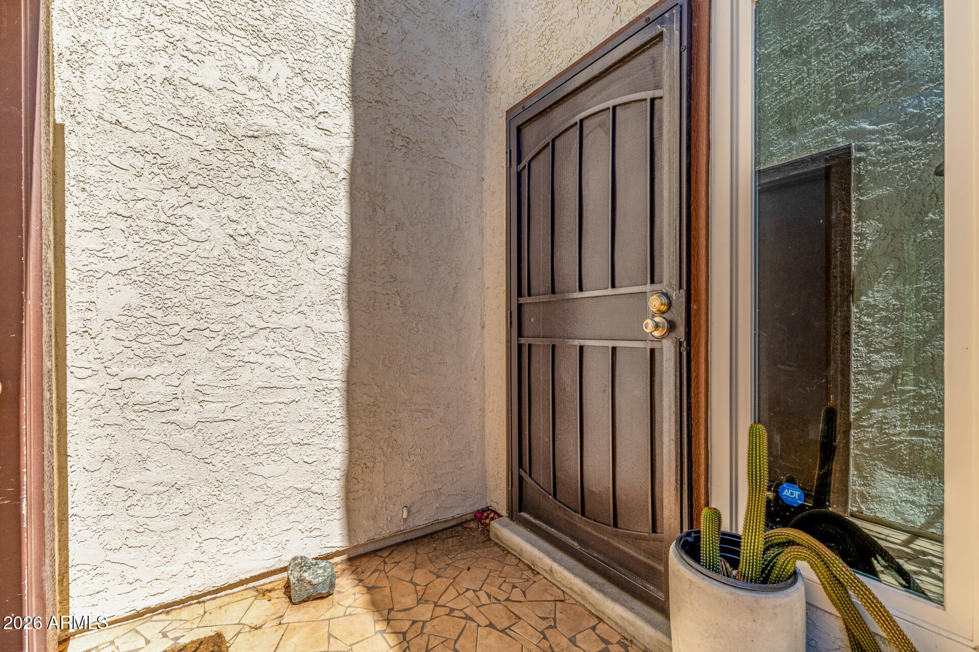 11629 North 40th Way Phoenix, AZ 85028 - Photo 7 of 47 a view of front door