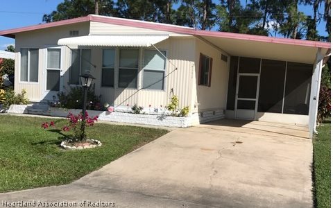 2111 Caribbean Road East Sebring, FL 33870 - Photo 2 of 16 Gallery Image 2