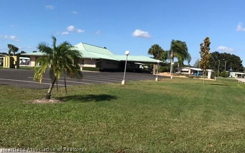 2111 Caribbean Road East Sebring, FL 33870 - Photo 4 of 16 Gallery Image 4