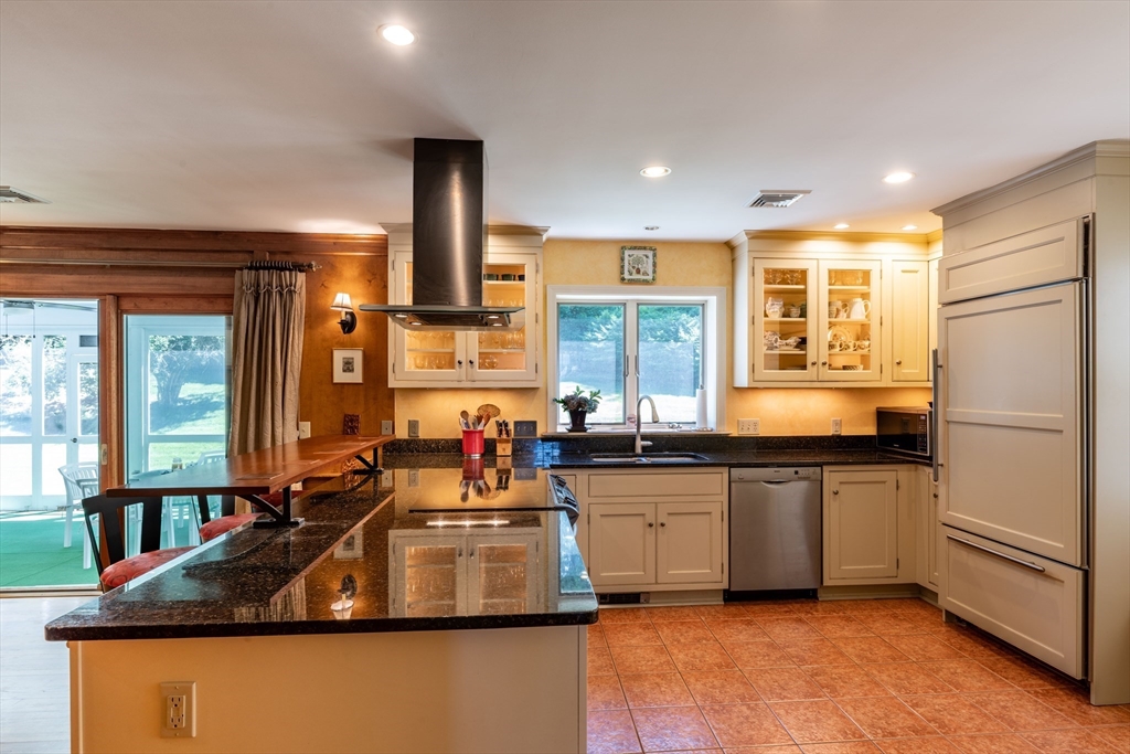 1196 Florence Road Northampton, MA 01062 - Photo 19 of 40