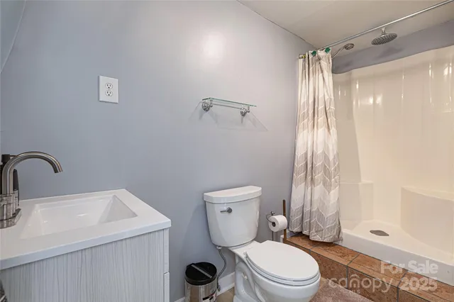 $1,150,000 | 968 Plantation Drive, Marion, NC 28752