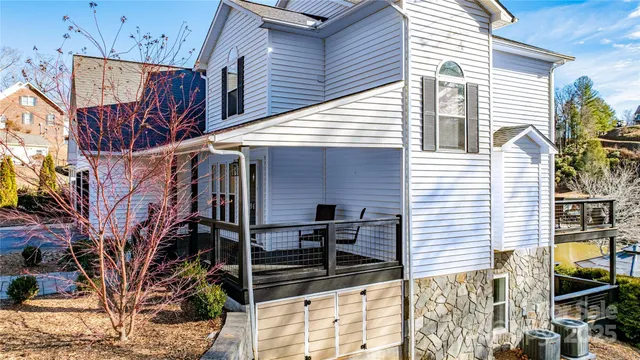 $1,150,000 | 968 Plantation Drive, Marion, NC 28752