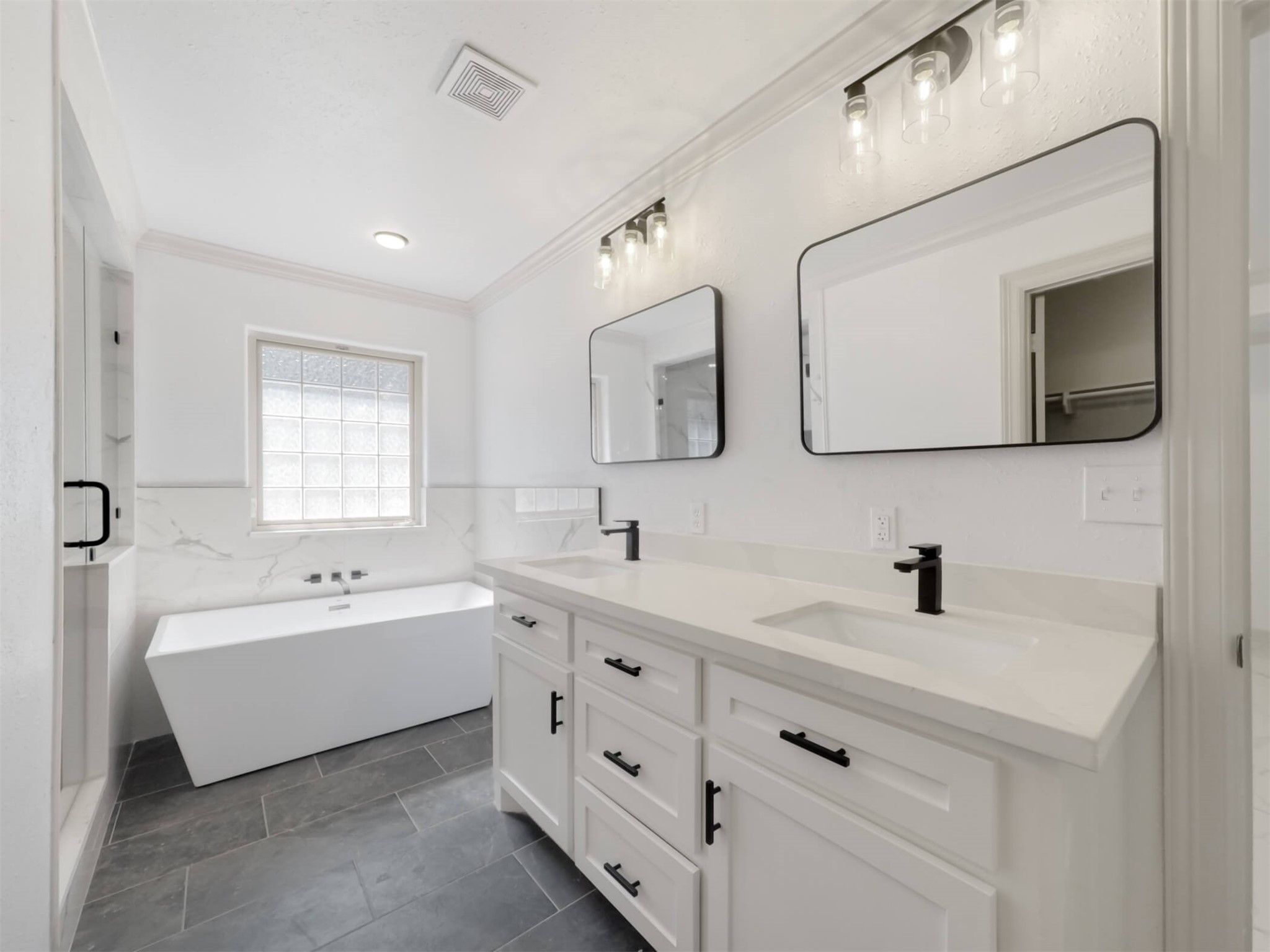 19502 Balsas Drive Porter, TX 77365 - Photo 23 of 44 Primary bathroom.