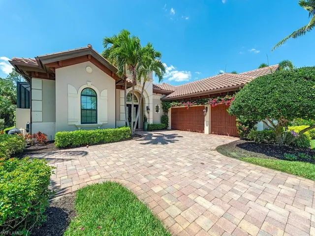 $1,999,000 | 6445 Costa Circle, Naples, FL 34113