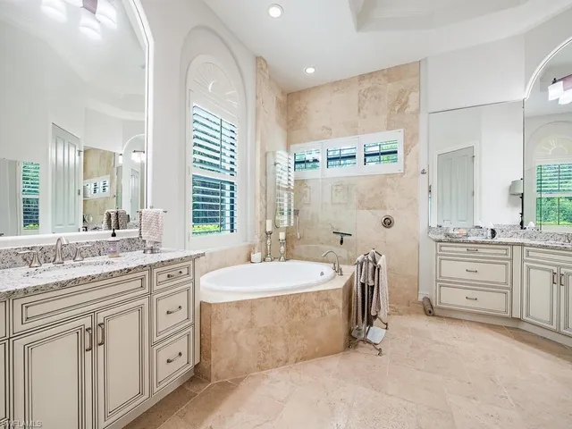 $1,999,000 | 6445 Costa Circle, Naples, FL 34113