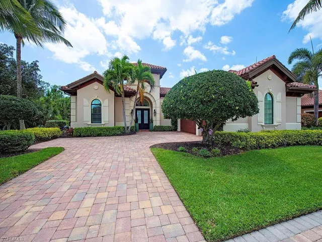 $1,999,000 | 6445 Costa Circle, Naples, FL 34113