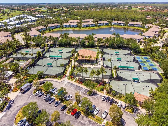 $1,999,000 | 6445 Costa Circle, Naples, FL 34113