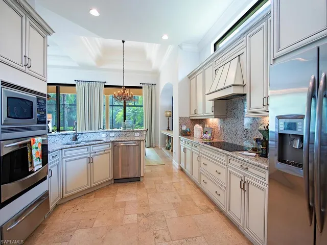 $1,999,000 | 6445 Costa Circle, Naples, FL 34113