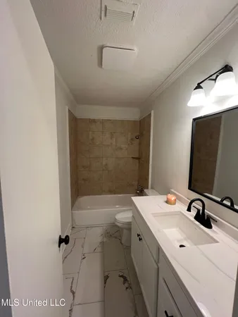 $239,999 | 352 Beverly Circle, Crystal Springs, MS 39059