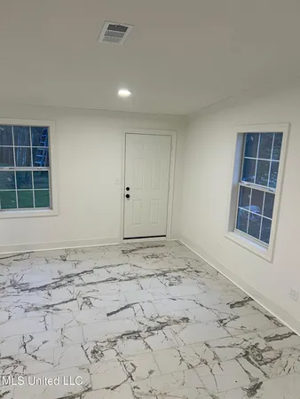 $250,000 | 352 Beverly Circle, Crystal Springs, MS 39059