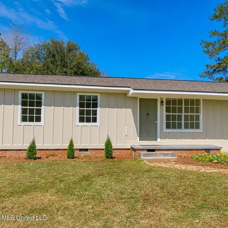 $250,000 | 352 Beverly Circle, Crystal Springs, MS 39059