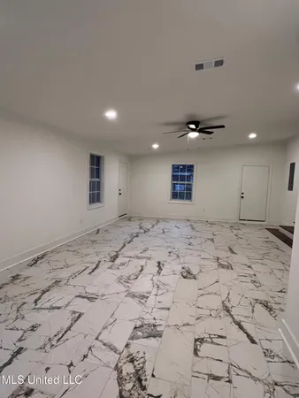 $250,000 | 352 Beverly Circle, Crystal Springs, MS 39059