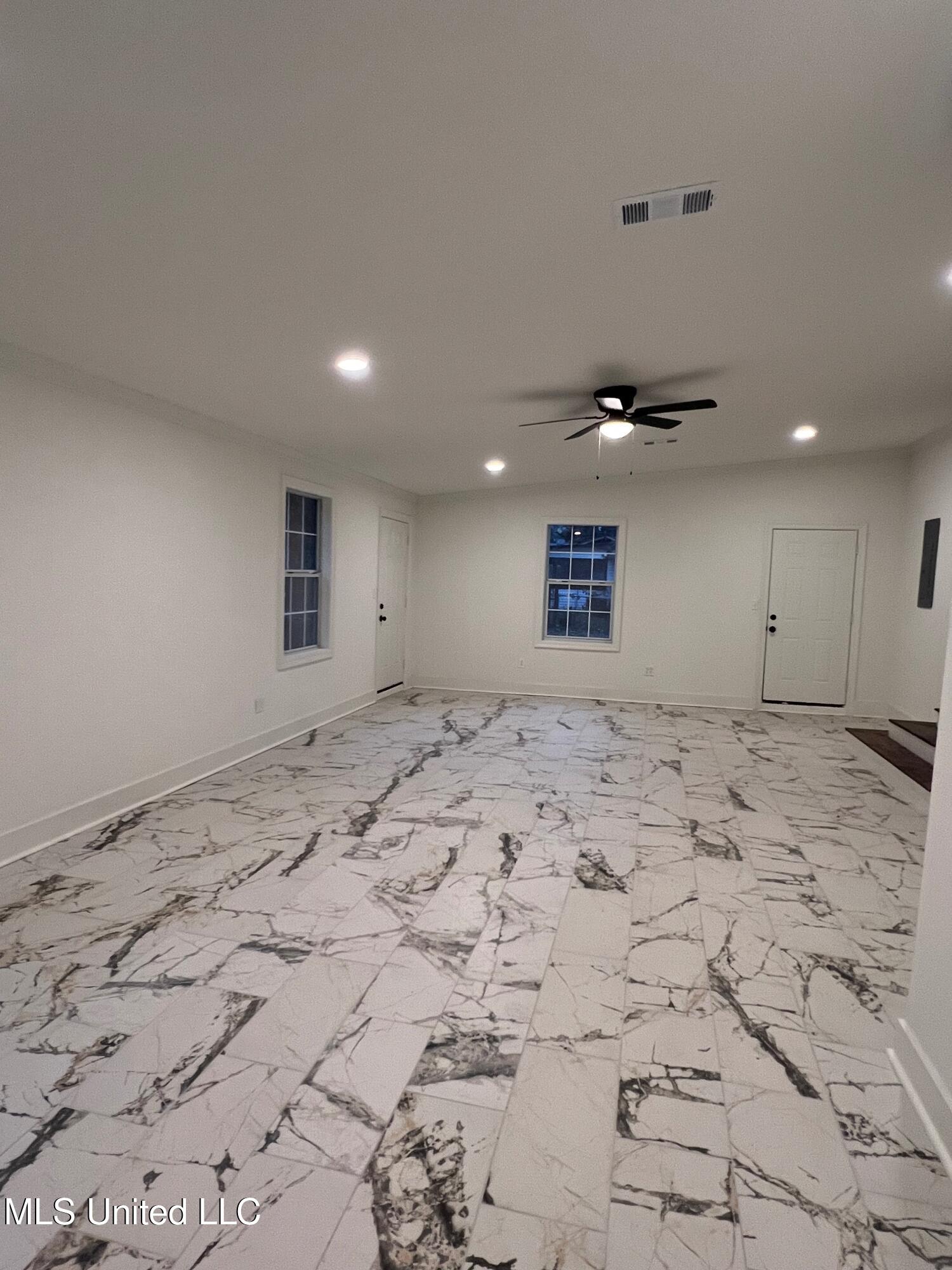 352 Beverly Circle Crystal Springs, MS 39059 - Photo 5 of 24 IMG_1234