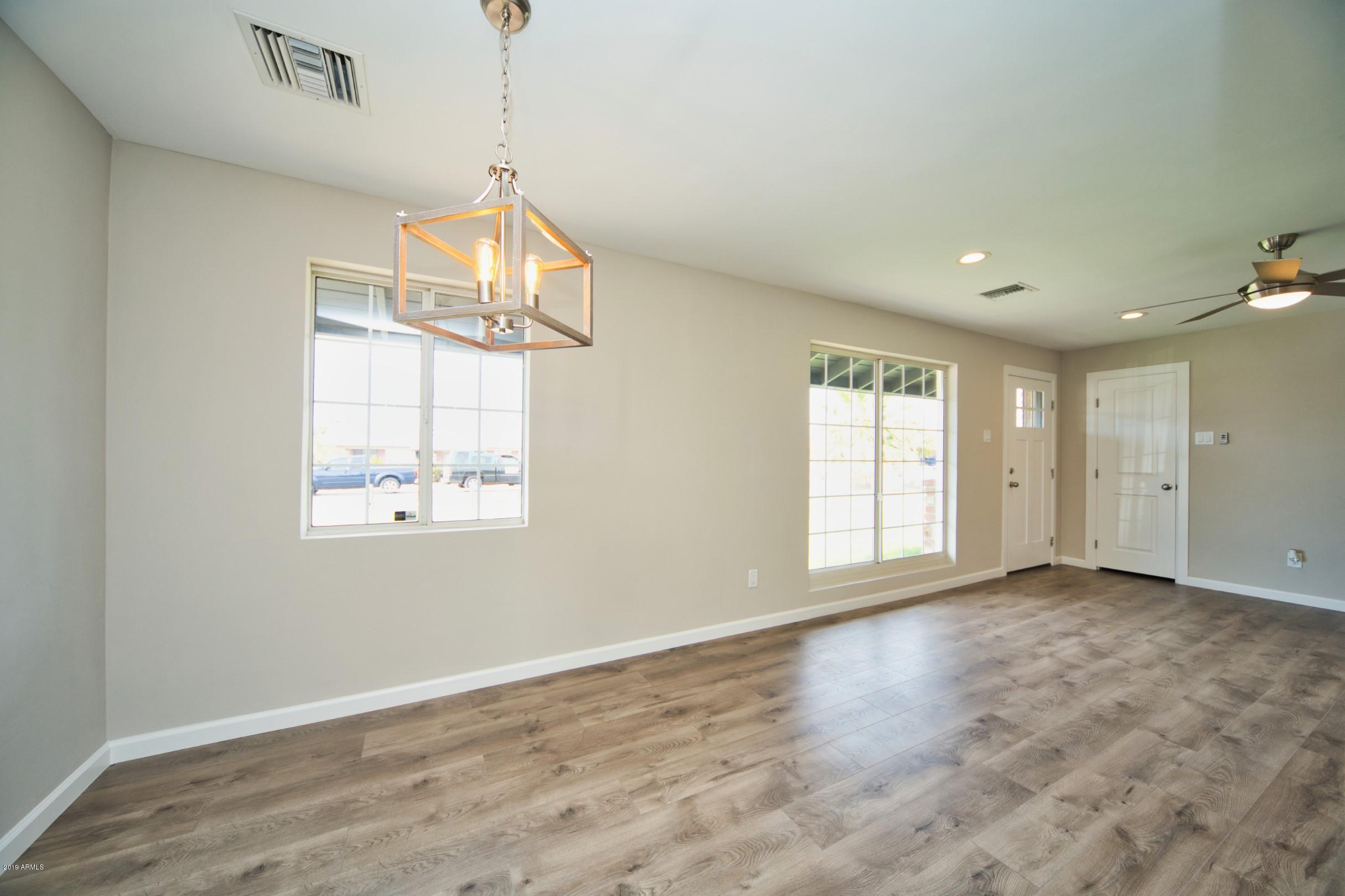 27 West Harwell Rd. Phoenix, AZ 85041 - Photo 11 of 32 IMG_8316_6_5 (Custom)